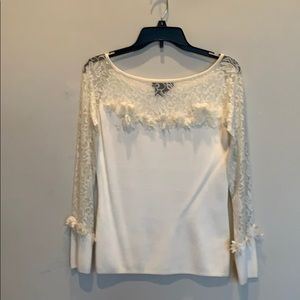Radzoli Ruffled top